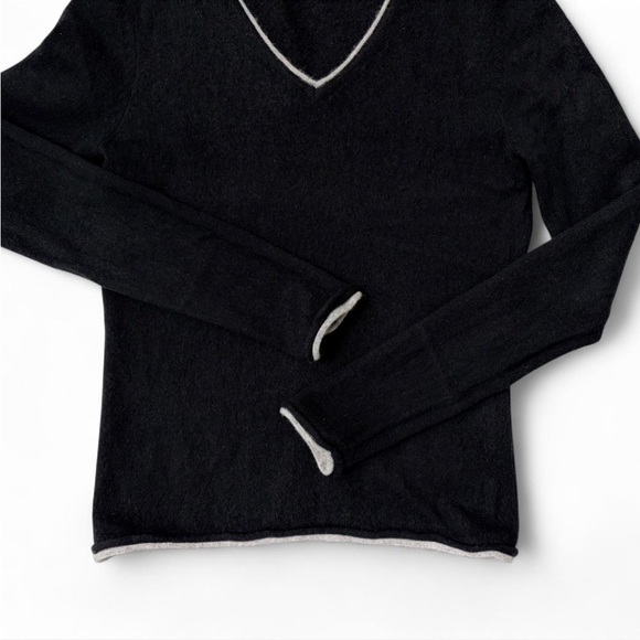 Grace 100% Cashmere Women Sweater Black V Neck Grey Trim Sz M Wardrobe Staple - Picture 5 of 5